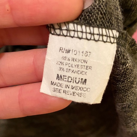 Kim & Cami Medium Button Down Tie Top Deep Green - Picture 6 of 10